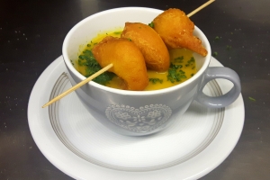 Currysuppe mit Garnelen